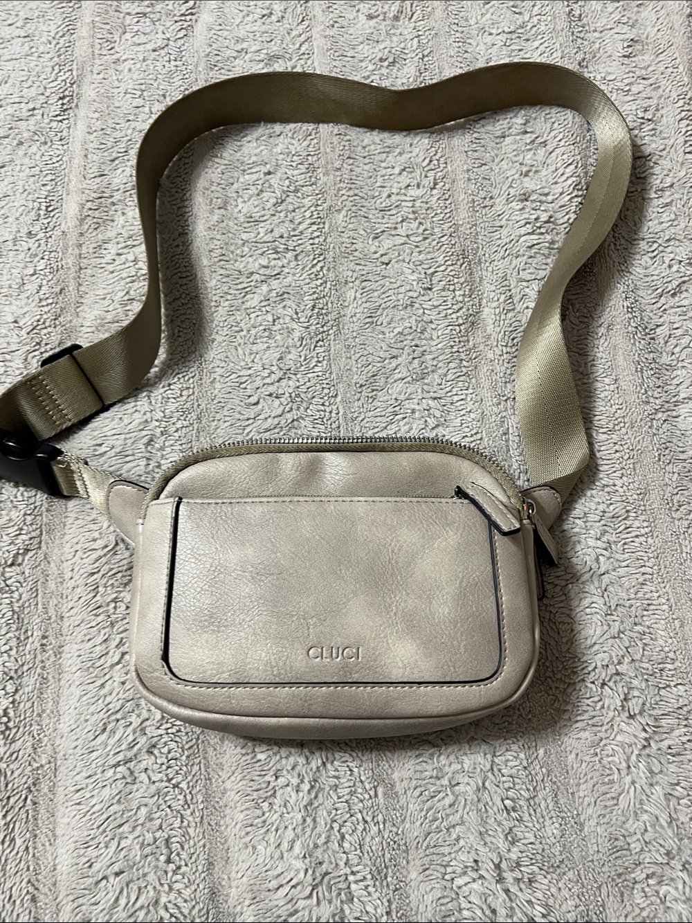 CLUCI Beige Crossbody Bag - Women's Compact Shoulder Bag